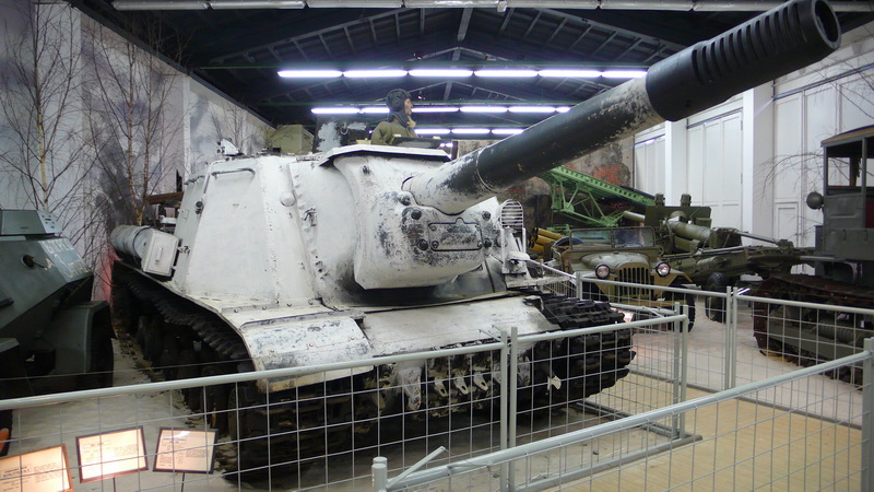 Sovětská 152mm samohybná houfnice ISU-152