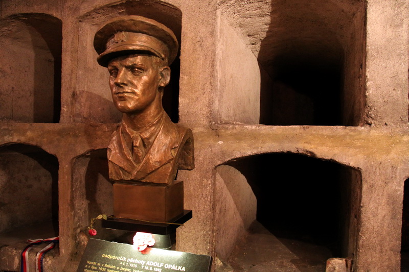 Busta nadporučíka Adolfa Opálky