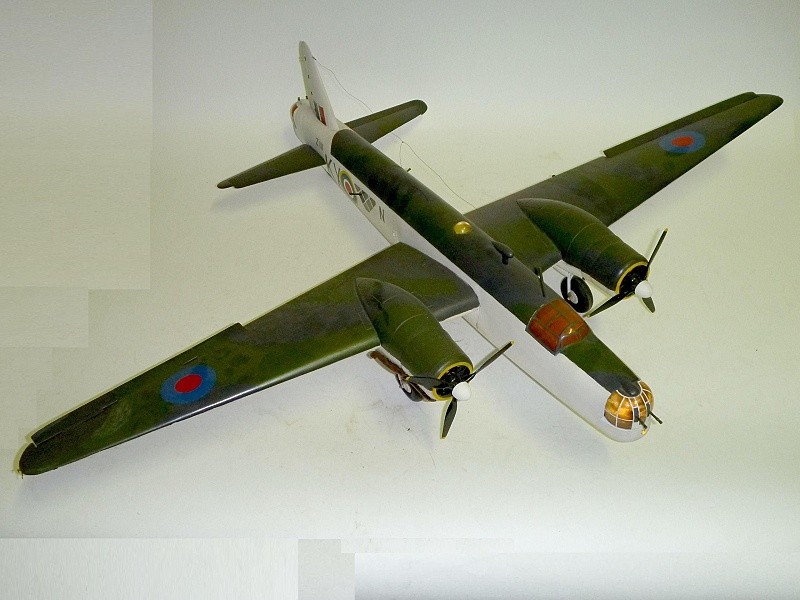 Model britského bombardovacího letadla Vickers Wellington Mk. IC, 311. čs. bombardovací peruť RAF, „Coastal Command“