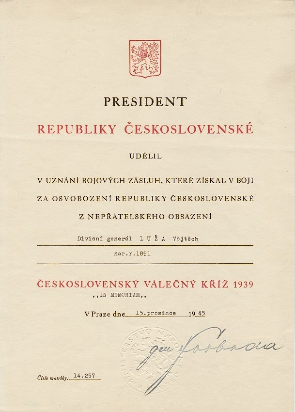 Dekret k Čs. válečnému kříži 1939 udělenému „in memoriam“ gen. Vojtěchu Lužovi