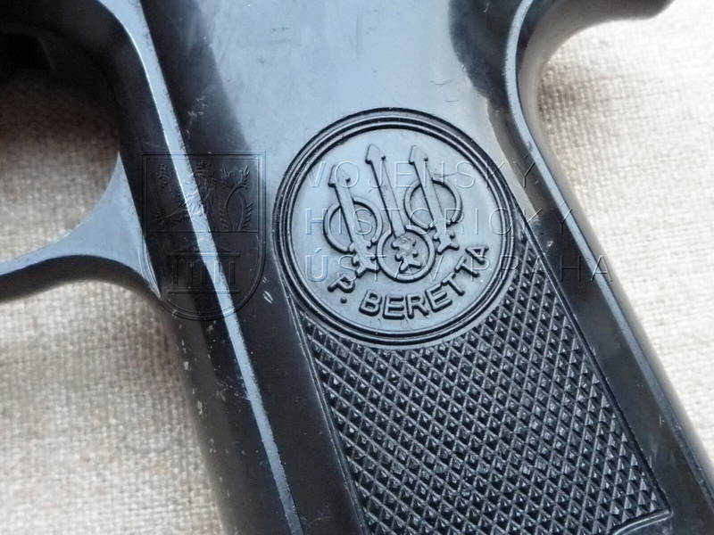 Italská pistole Beretta 92 S