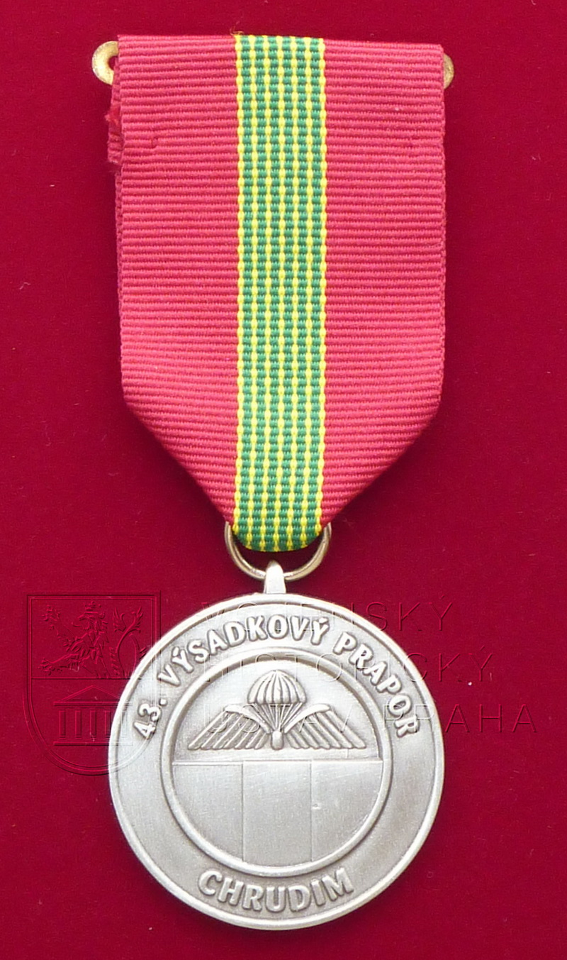 Pamětní medaile 43. výsadkového praporu Chrudim