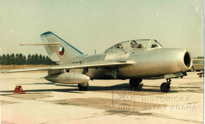 Cvičný stíhací proudový letoun MiG-15 UTI (CS-102), výr. č. 922512