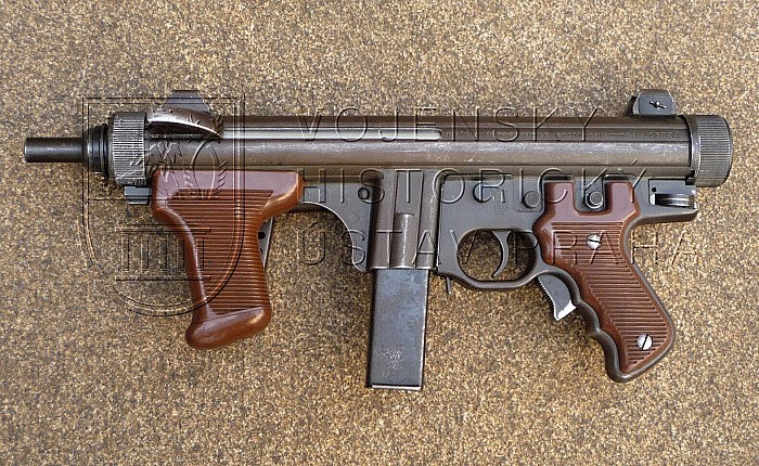 Italský samopal Beretta M 12