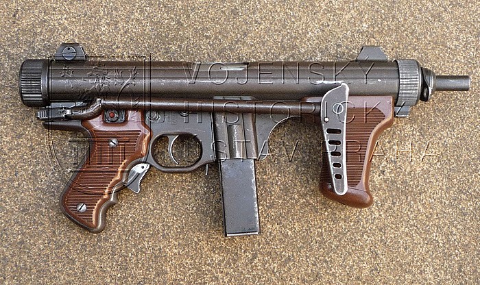 Italský samopal Beretta M 12