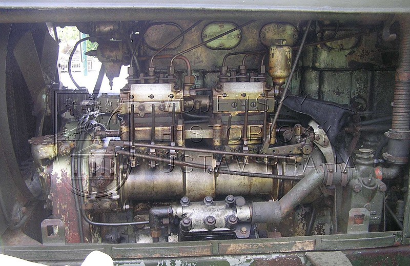 Britský vyprošťovací automobil Scammell Pioneer SV/2S (motor)