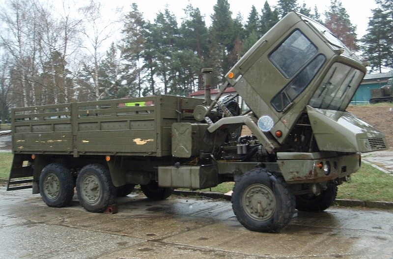 Prototyp středního terénního automobilu STA VV 6x6 „Děvín“