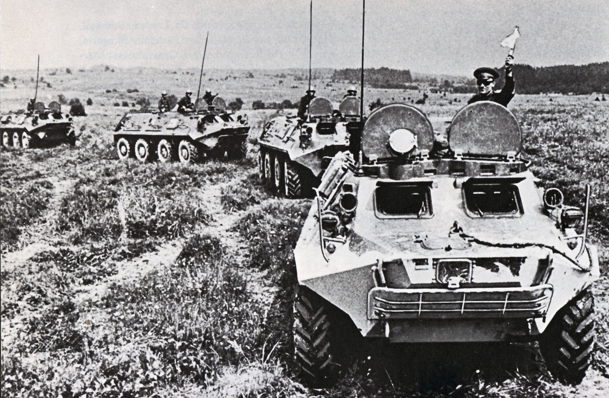 Motostřelci Sovětské armády během cvičení Taran, které probíhalo na území Čech v srpnu 1970. Foto archiv VHÚ.
