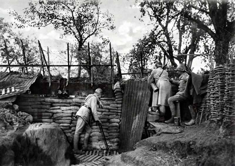 Obranné postavení v úseku Čs. střelecké brigády v sektoru Aspach-le-Haut v Alsasku.
Foto sbírka VHÚ
