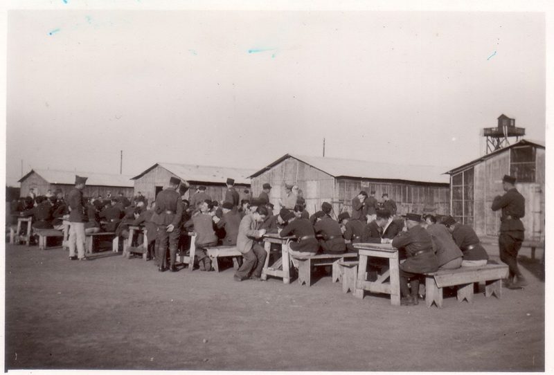 Zkouška maturantů dne 19.10.1939. Foto sbírka VHÚ.