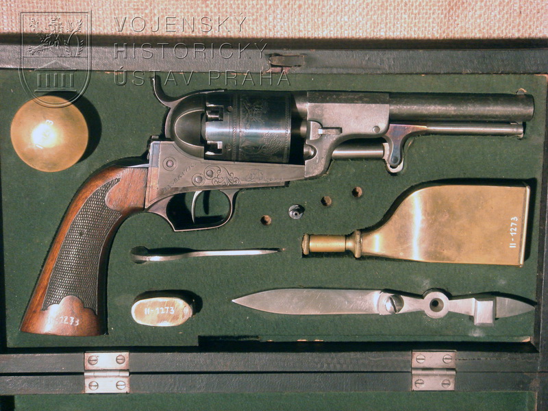 Revolver Colt-Innsbruck v kazetě s příslušenstvím, 1849