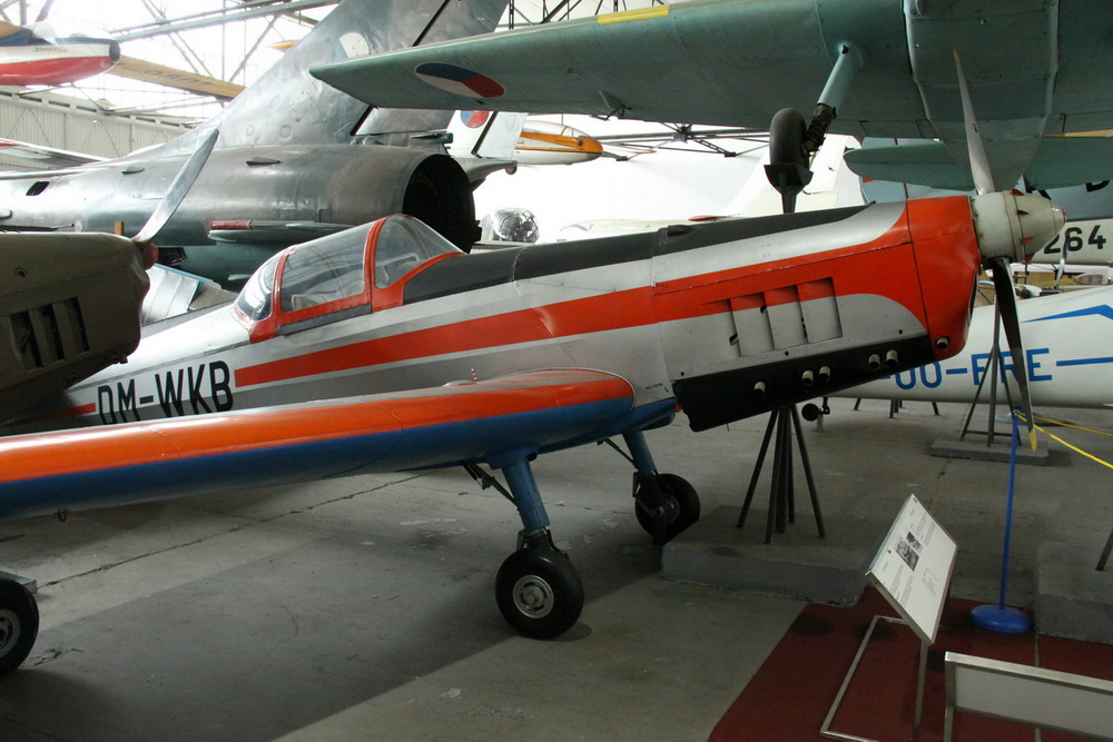 Zlín Z-326 AS Akrobat Speciál
- akrobatický letoun, ČSR / 1960
