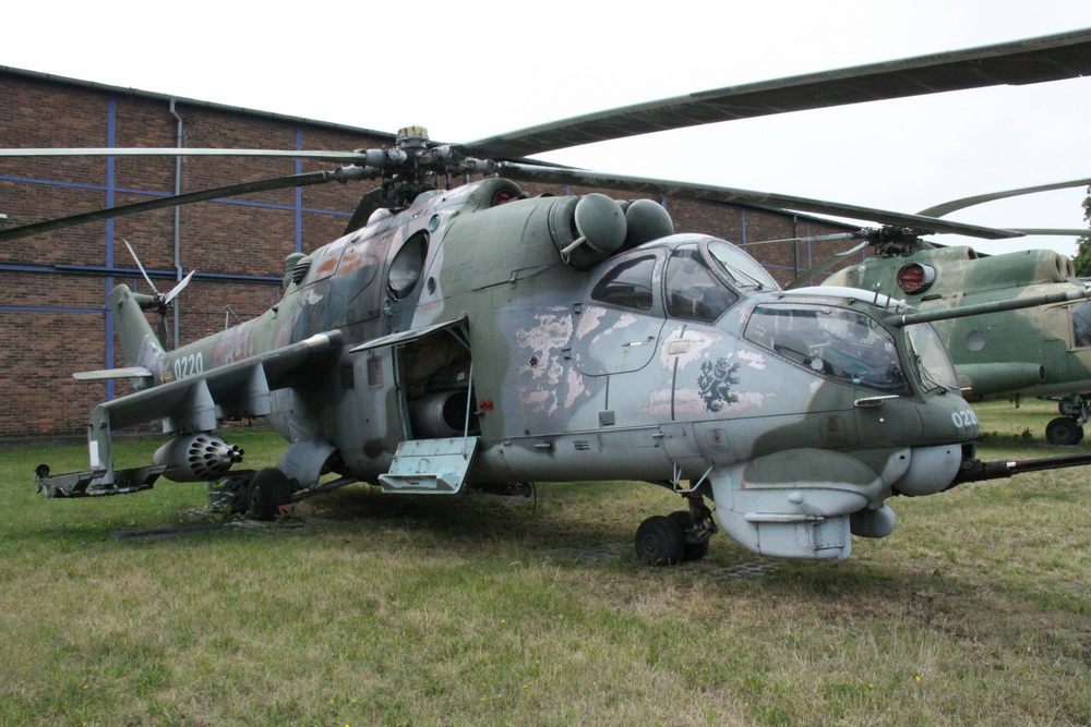 Mil Mi-24 D 
- bitevní vrtulník, SSSR / 1971
