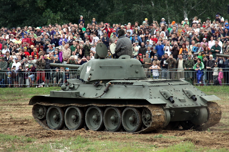 Sovětský střední tank T-34/76 vz. 1942/43. Tento typ věže byl vyráběn pouze do roku 1944. 