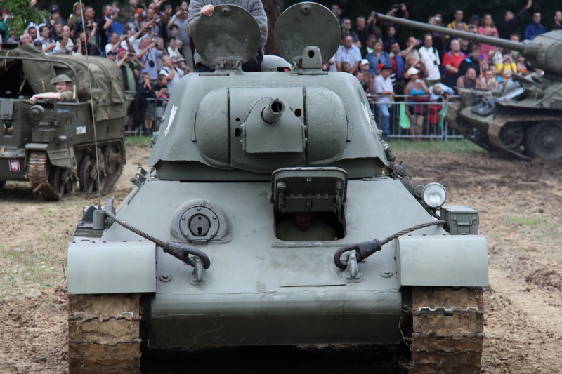 Sovětský střední tank T-34/76 vz. 1942/43. Tento typ věže byl vyráběn pouze do roku 1944. 