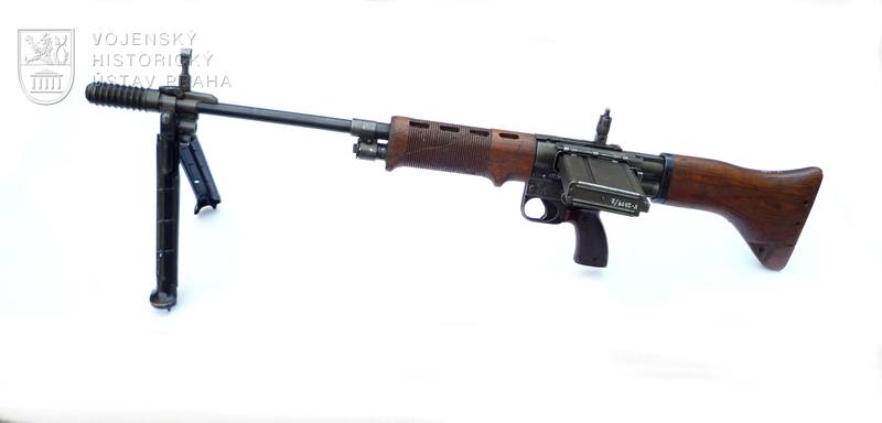 Německá výsadkářská puška FG 42 