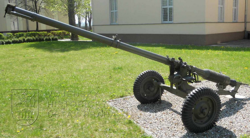 82mm bezzákluzový kanon vzor 59