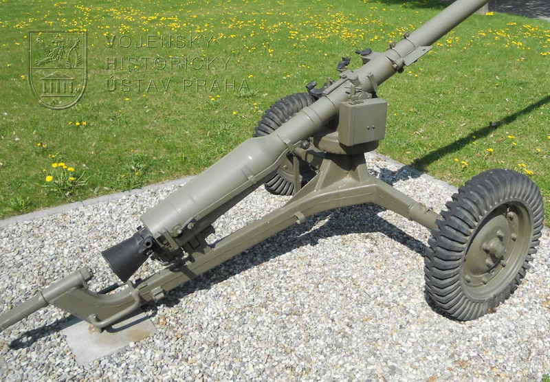 82mm bezzákluzový kanon vzor 59