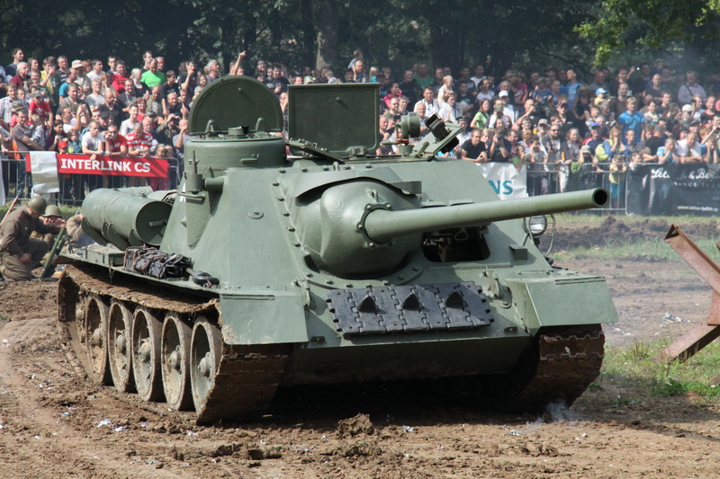 Samohybný kanon SU-100