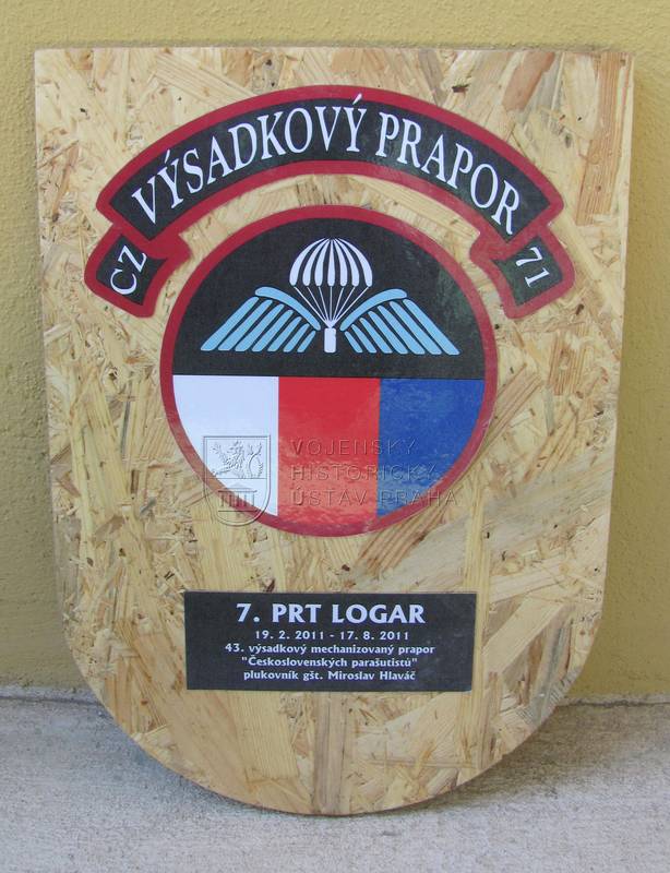 Neoficiální znaky jednotlivých kontingentů PRT Lógar (FOB Shank 2013)