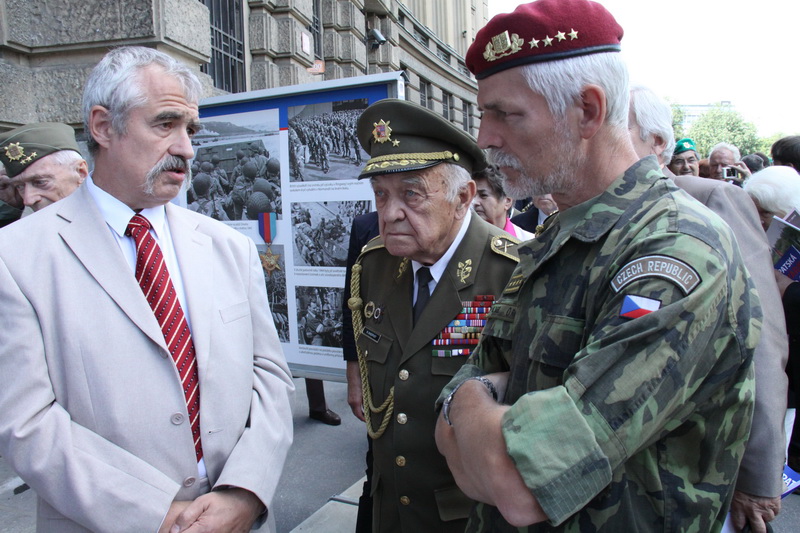 Výstava Karpatská kalvárie 1944 od autora z VHÚ připomíná boje na Dukle