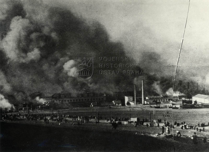 Následky amerického náletu na Prahu z 25. března 1945