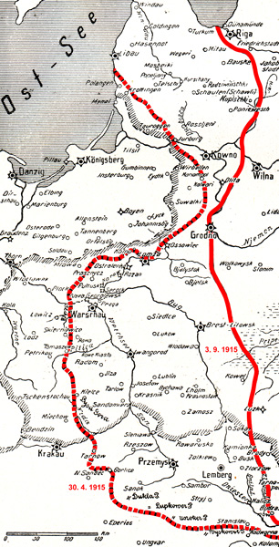 Mapa východní fronty přináší srovnání stavu frontových linií před průlomem v prostoru Gorlice–Tarnów a po čtyřech měsících úspěšného postupu vojsk Ústředních mocností. Do konce září 1915 se fronta posunula ještě dále na východ. Začínala na jihu v Bukovině, pokračovala po linii Tarnopol–Dubno–Pinsk a na severu se podél Západní Dviny stáčela k Rize.