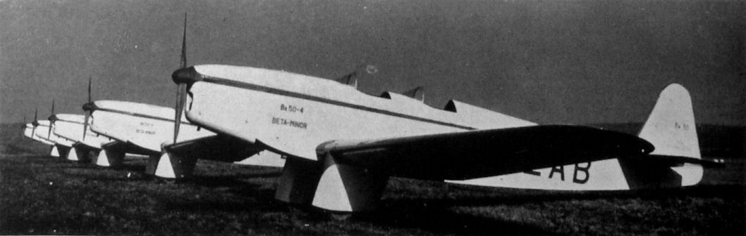 Historické foto letounů Beta Minor Be-50 