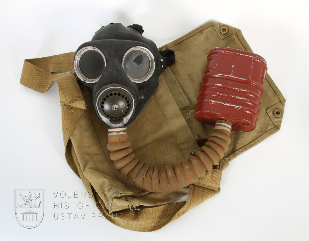 Britská vojenská ochranná maska  Service Respirator Mk. V