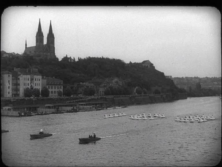 „Ženisté na spartakiádě“ (Armádní zpravodaj č. 8/1955)