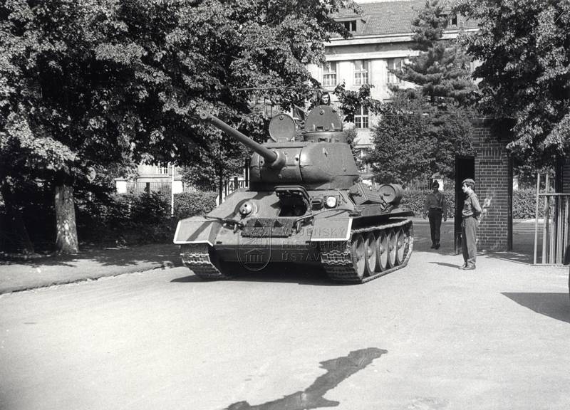 Tank T-34-85 ze sbírek VHÚ