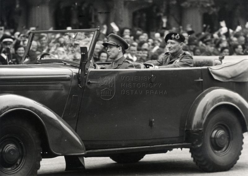 Návrat polního maršála Bernarda Montgomeryho do Londýna