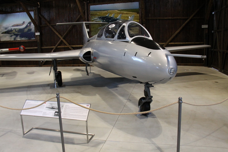 L-29 Delfín