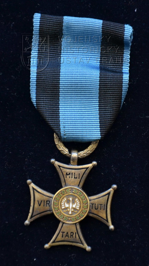 Vojenský řád Virtuti Militari, V. třída – stříbrný kříž