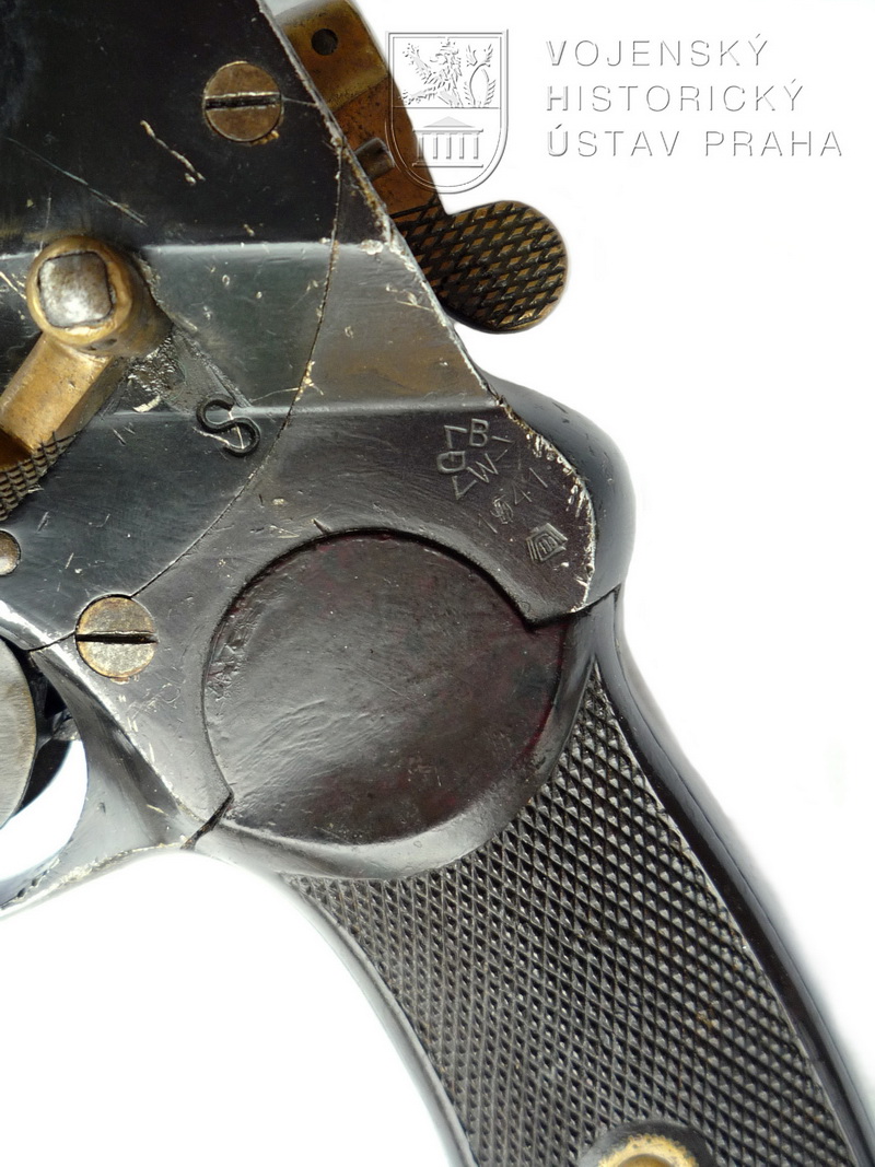 Německá dvouhlavňová signální pistole model „L“