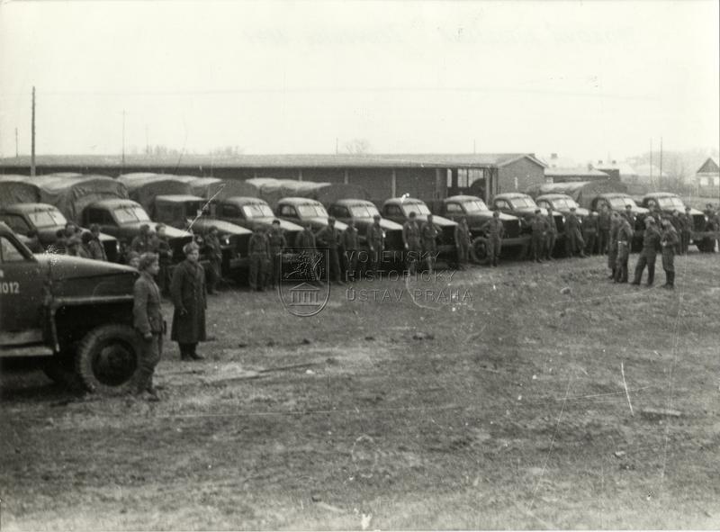 Sborová autodílna 1. čs. armádního sboru v Černovicích, 1944