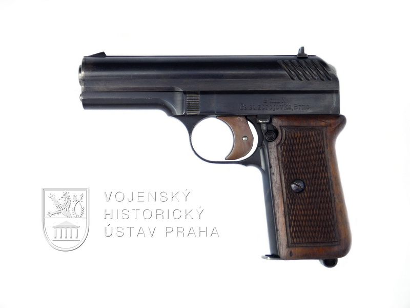 Čs. armádní pistole vz. 22, 1. provedení