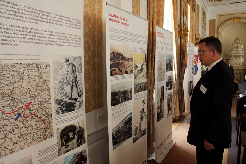 Expozice Válečný rok 1916, která je umístěna v jednacím sálu konference