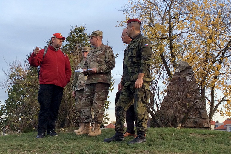 Bojiště na Bílé hoře navštívil velitel US Army Europe