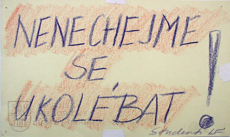 Letáky z období sametové revoluce 17. listopadu 1989