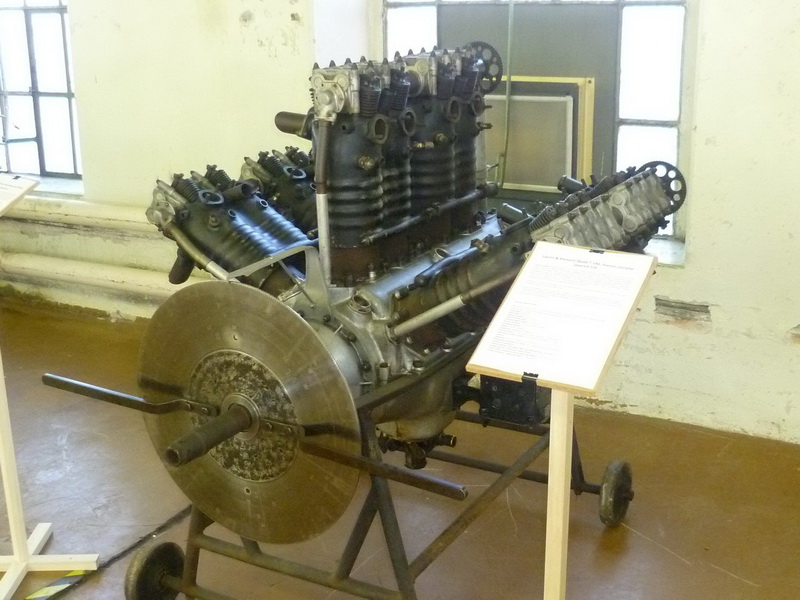 Letecký motor Lorraine Dietrich 12 Cc