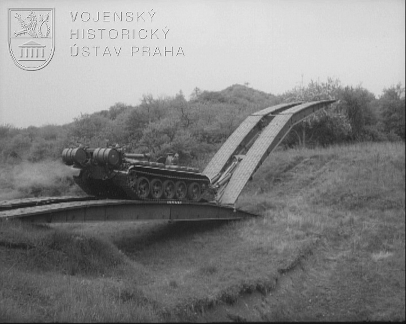 Film Výcvik s mostním tankem MT-55A