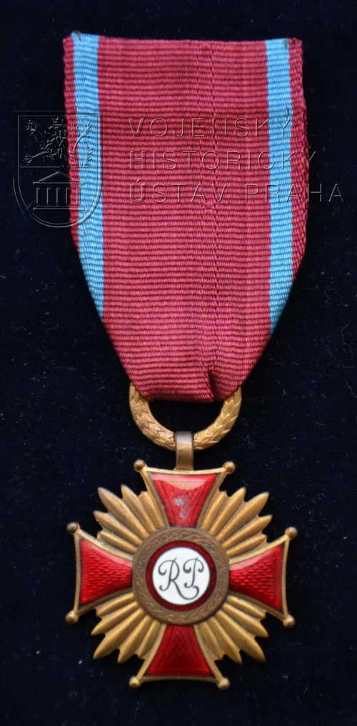 Polský civilní Záslužný kříž, 3. stupeň - bronzový