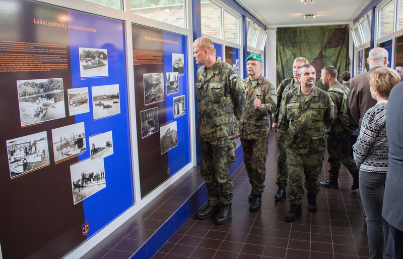 Slavnostní vernisáž -
 stálá expozice ženijního vojska u 15. ženijního pluku Bechyně