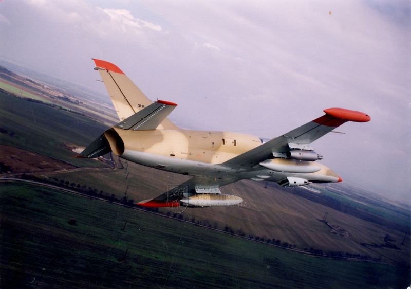 L-39ZA v letu, 90. léta
