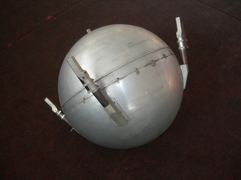 Model první umělé družice Země Sputnik 1