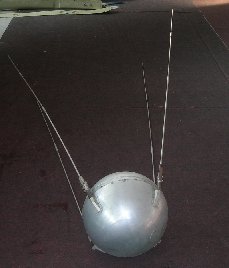 Model první umělé družice Země Sputnik 1