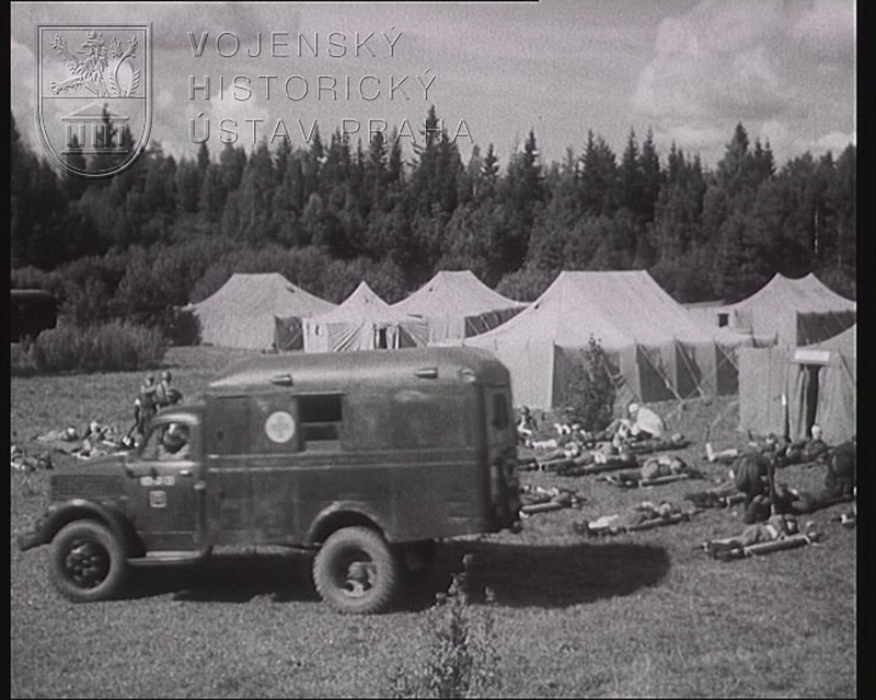 Film „Léčení traumatického šoku v polních podmínkách“