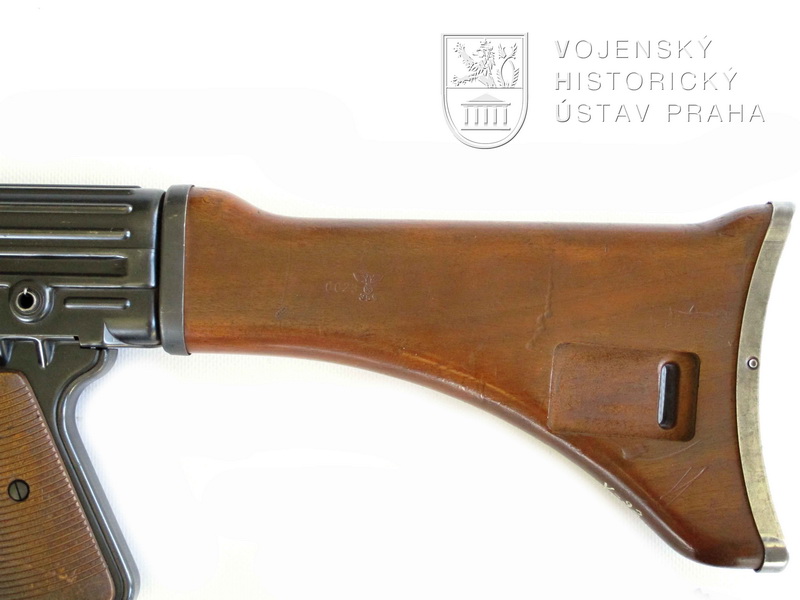 Německá útočná puška MKb 42 (W) – Maschinen Karabiner 42 (W)