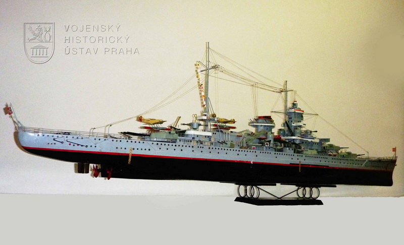 Model německého bitevního křižníku Scharnhorst